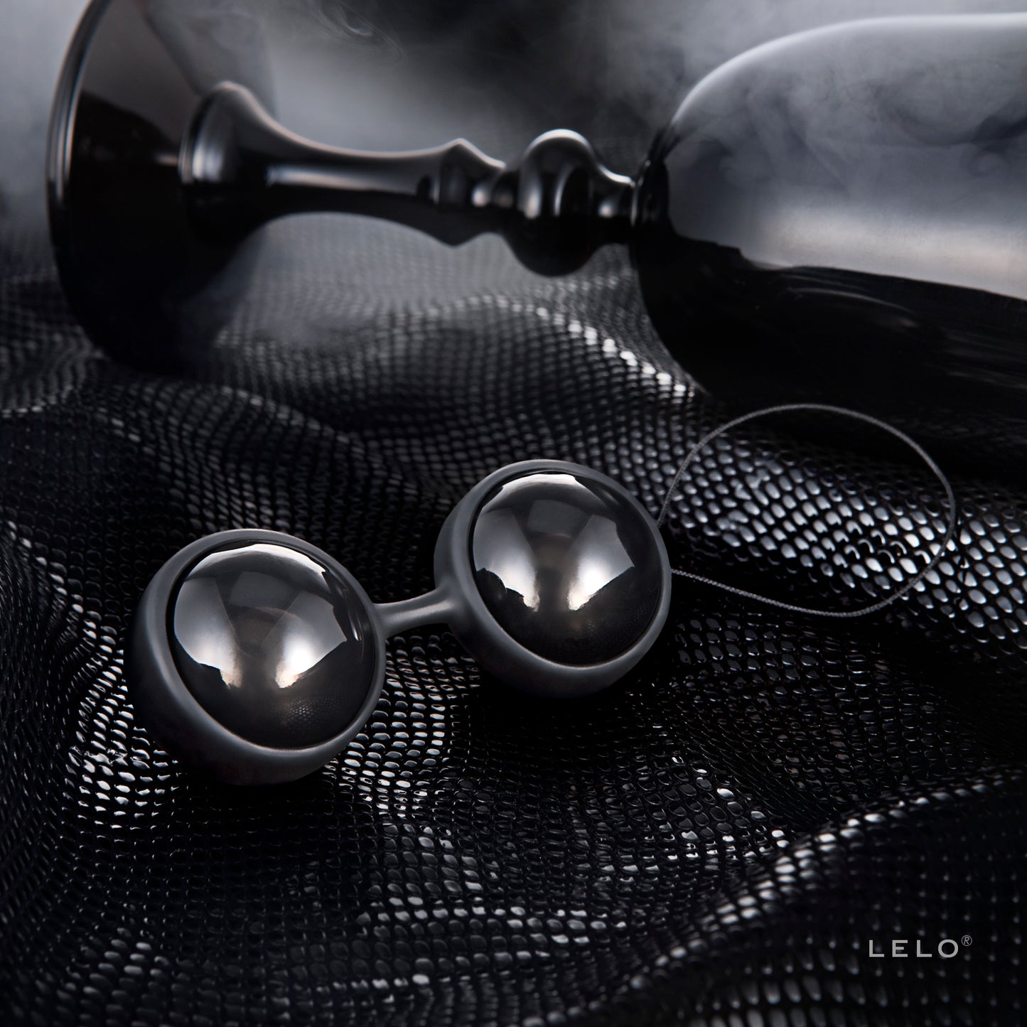 LELO Luna Beads Noir Kegel Balls